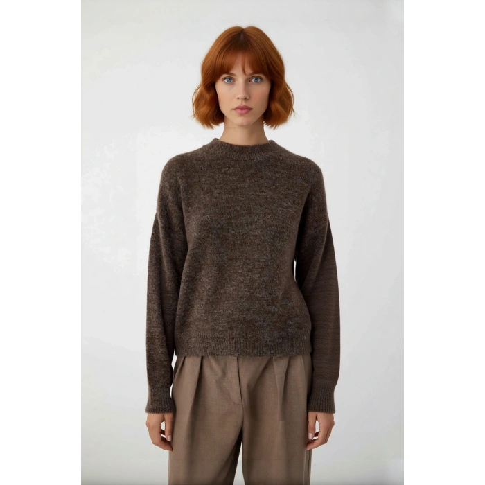 Kadın Modern Oversize Triko Kazak Bisiklet Yaka Düşük Kol Rahat Ve Şık Görünüm Sağlar Kaliteli