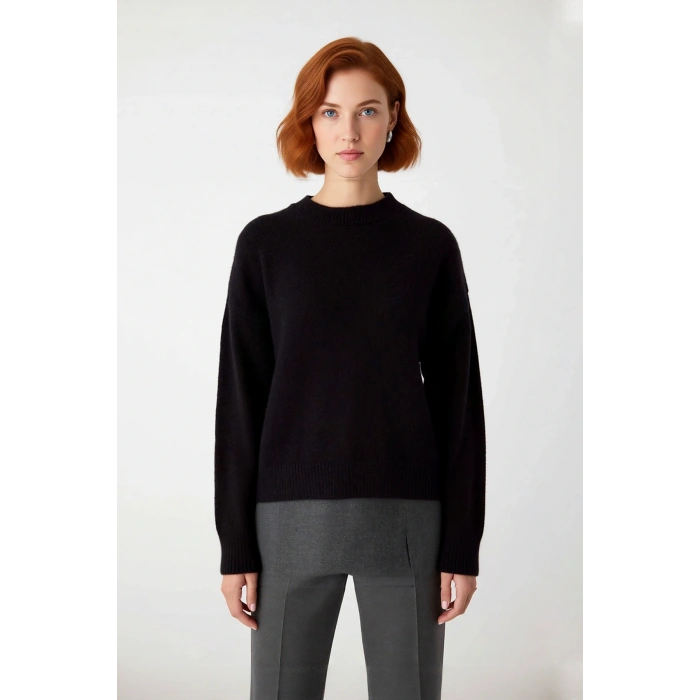 Kadın Modern Oversize Triko Kazak Bisiklet Yaka Düşük Kol Rahat Ve Şık Görünüm Sağlar Kaliteli