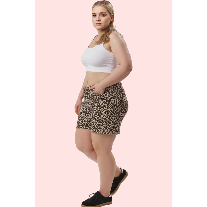 Kadın Mom Fit Denim Şort Çok Animal Desen Yüksek Bel Kısa Günlük Kombin Yaz Aylarının Vazgeçilmezi