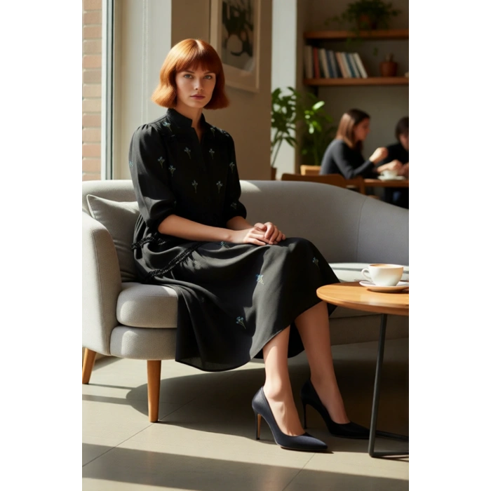 Kadın Nakış Detaylı Hakim Yaka Balon Kol Midi Boy Dokuma Elbise İlkbahar Sonbahar Şıklığı Kaliteli