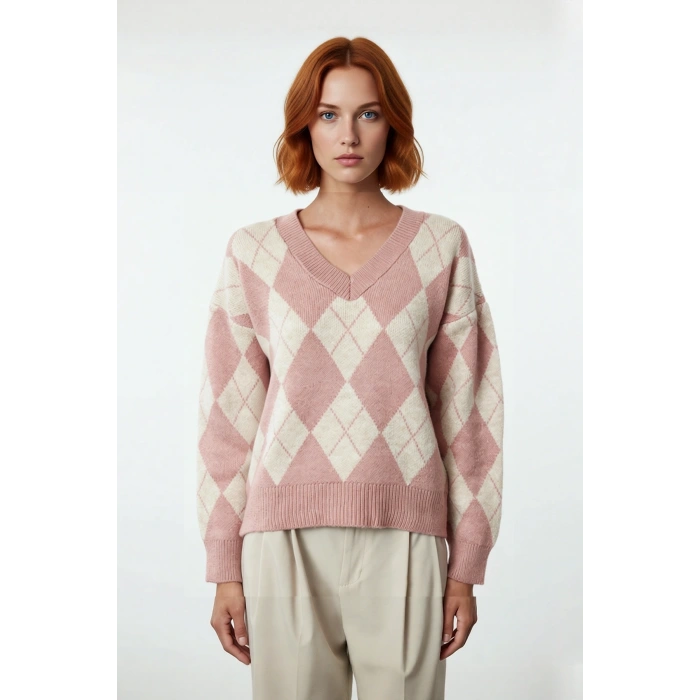 Kadın Oversize Baklava Desen V Yaka Düşük Kol Triko Kazak Soğuk Günlerde Sıcak ve Şık Stil