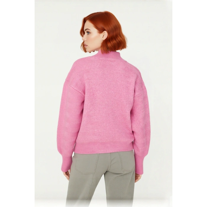 Kadın Oversize Balon Kol Dik Yaka Triko Kazak Kışa Özel Zigzag Desenli Rahat Şıklık Sunar Kaliteli