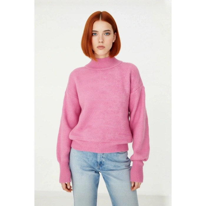 Kadın Oversize Balon Kol Dik Yaka Triko Kazak Kışa Özel Zigzag Desenli Rahat Şıklık Sunar Kaliteli