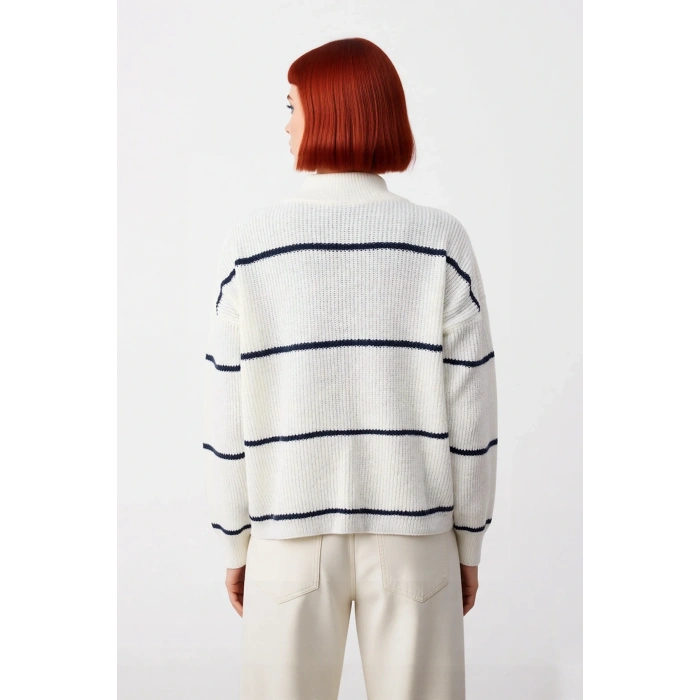 Kadın Oversize Basic Dokulu Uzun Kollu Fermuarlı Dik Yaka Selanik Örgü Triko Kazak Kaliteli