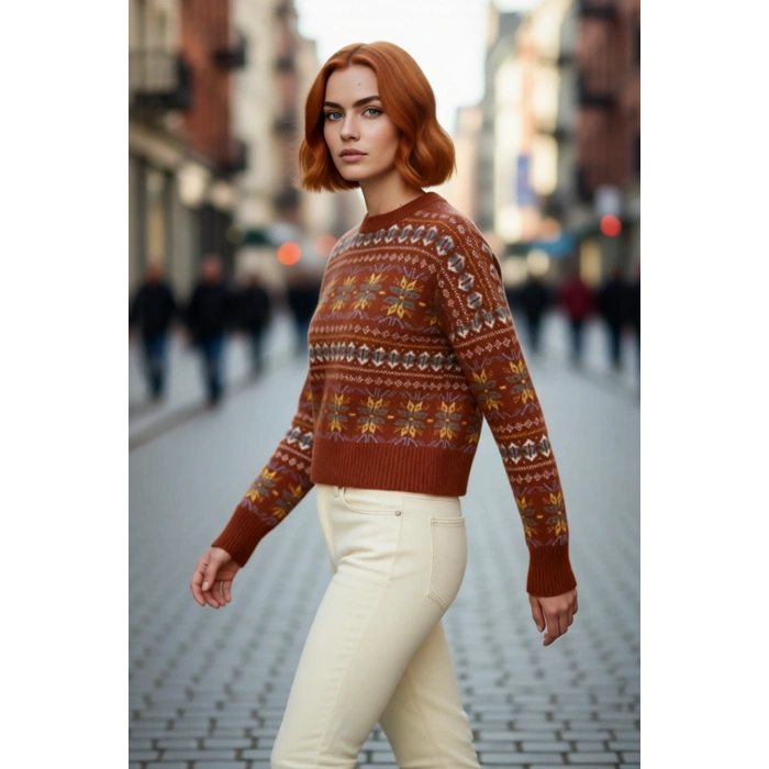 Kadın Oversize Bisiklet Yaka Etnik Desen Triko Kazak Düşük Kol Detayıyla Şık Kış Kombinleri