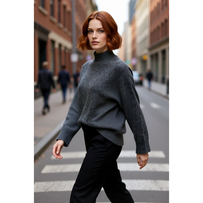 Kadın Oversize Dik Yaka Düz Triko Kazak Uzun Boylu ve Düşük Kollu Kışlık Rahat Günlük Giyim