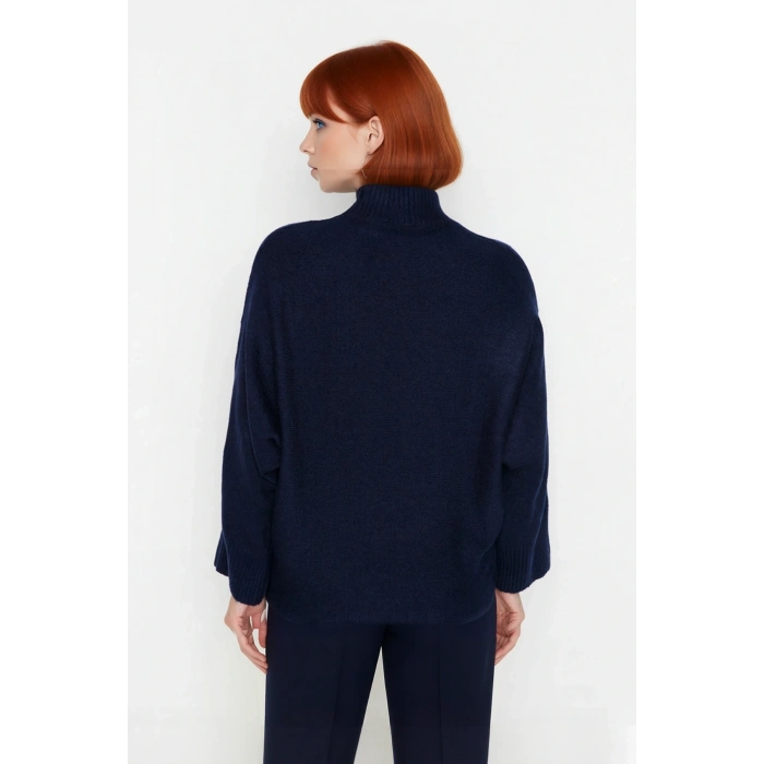 Kadın Oversize Dik Yaka Düz Triko Kazak Uzun Boylu ve Düşük Kollu Kışlık Rahat Günlük Giyim