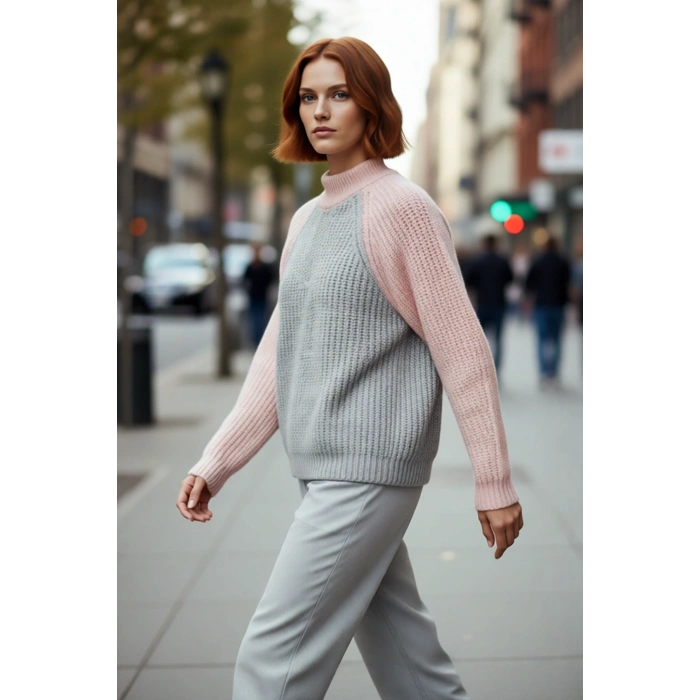 Kadın Oversize Dik Yaka Fermuarlı Renk Bloklu Kalın Triko Kazak Kış Sezonu İçin İdeal Şıklık