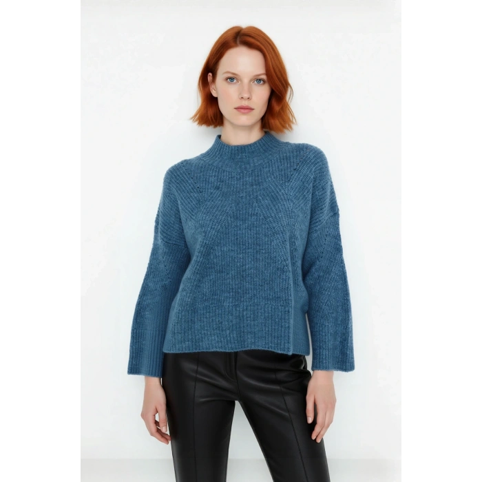 Kadın Oversize Dik Yaka Gri Akrilik Uzun Kollu Basic Triko Kazak Kışlık Kombinlerin Anahtarıdır