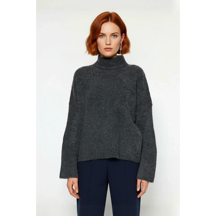 Kadın Oversize Dik Yaka Gri Akrilik Uzun Kollu Basic Triko Kazak Kışlık Kombinlerin Anahtarıdır