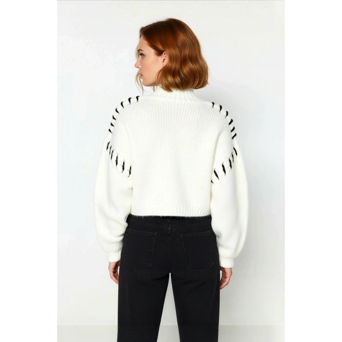 Kadın Oversize Dik Yaka Renk Bloklu Düşük Kol Crop Triko Kazak Kış Kombinleri İçin Mükemmeldir