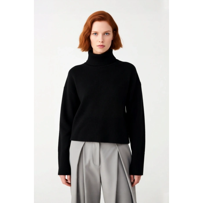 Kadın Oversize Dik Yaka Triko Kazak Standart Kollu Düz Desen Yumuşak Dokulu Crop Kışlık Rahatlık