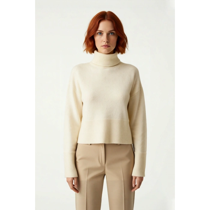 Kadın Oversize Dik Yaka Triko Kazak Standart Kollu Düz Desen Yumuşak Dokulu Crop Kışlık Rahatlık