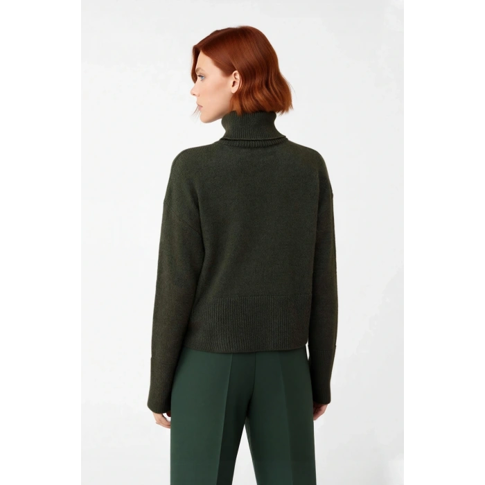 Kadın Oversize Dik Yaka Triko Kazak Standart Kollu Düz Desen Yumuşak Dokulu Crop Kışlık Rahatlık