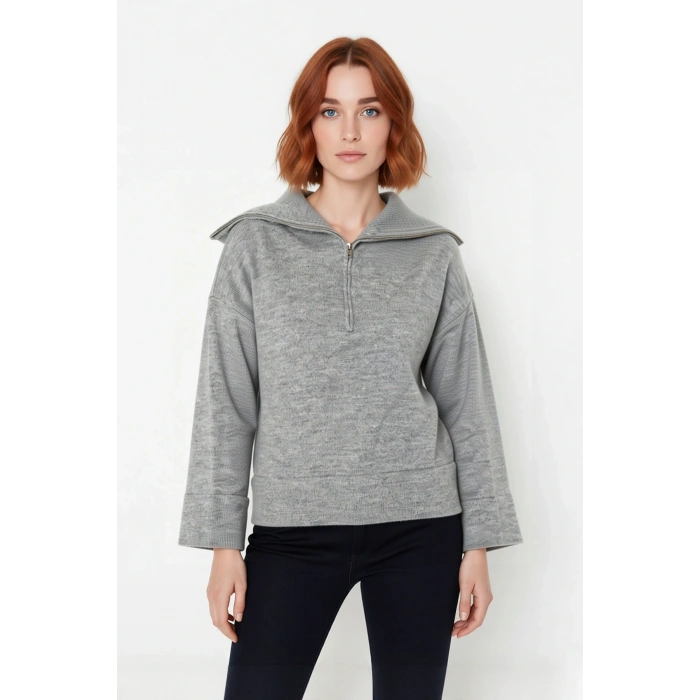 Kadın Oversize Fermuarlı Dik Yaka Triko Kazak Düşük Kol Uzun Kış Günleri İçin İdeal Model