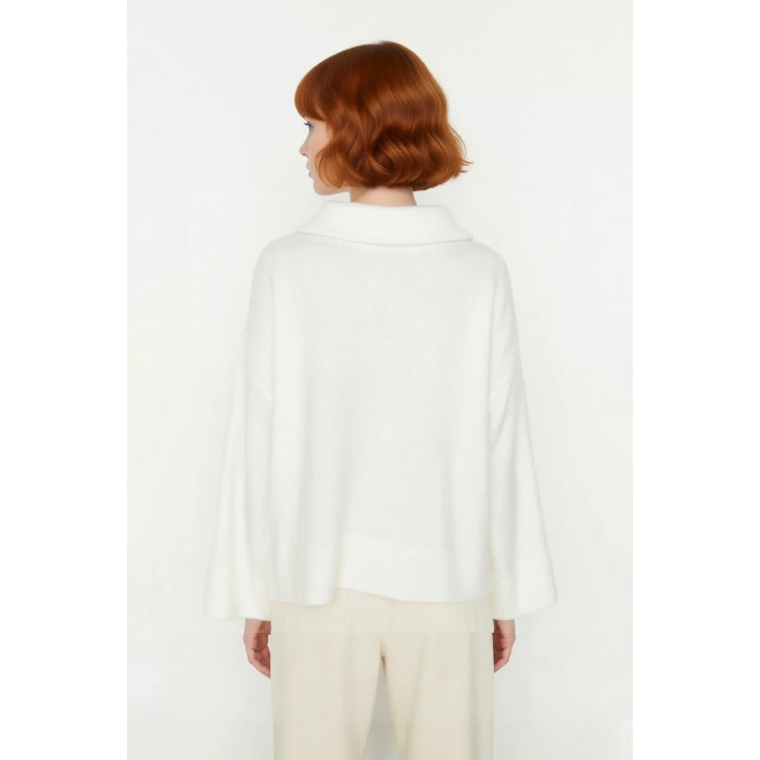 Kadın Oversize Fermuarlı Dik Yaka Triko Kazak Yumuşak Dokusuyla Günlük Konfor ve Şıklık Kaliteli