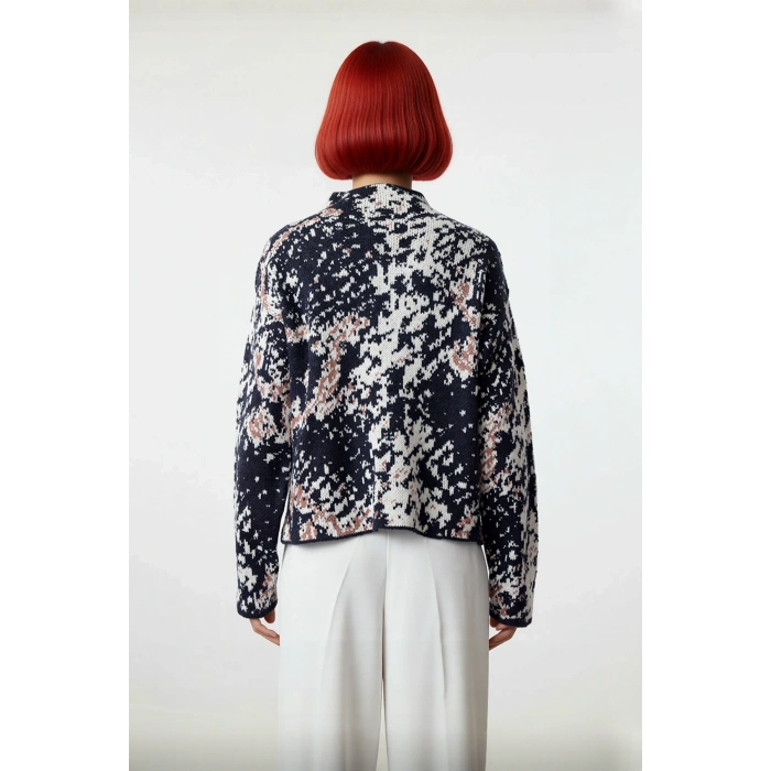 Kadın Oversize Kalıp Dik Yaka Desenli Uzun Kollu Triko Kazak Akrilik Materyal Konforu. Kaliteli