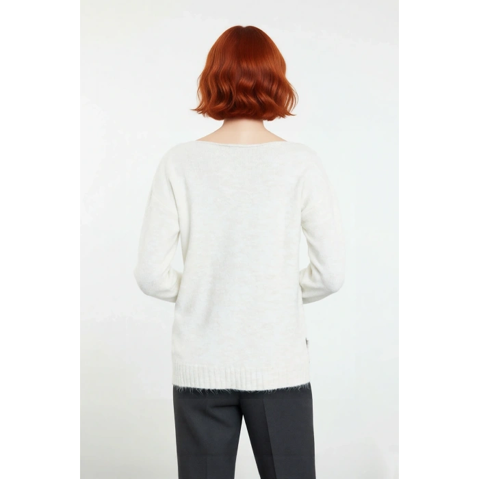 Kadın Oversize Kayık Yaka İnce Triko Kazak Günlük Kombinler İçin Şık Ve Rahat Bir Seçim Kaliteli