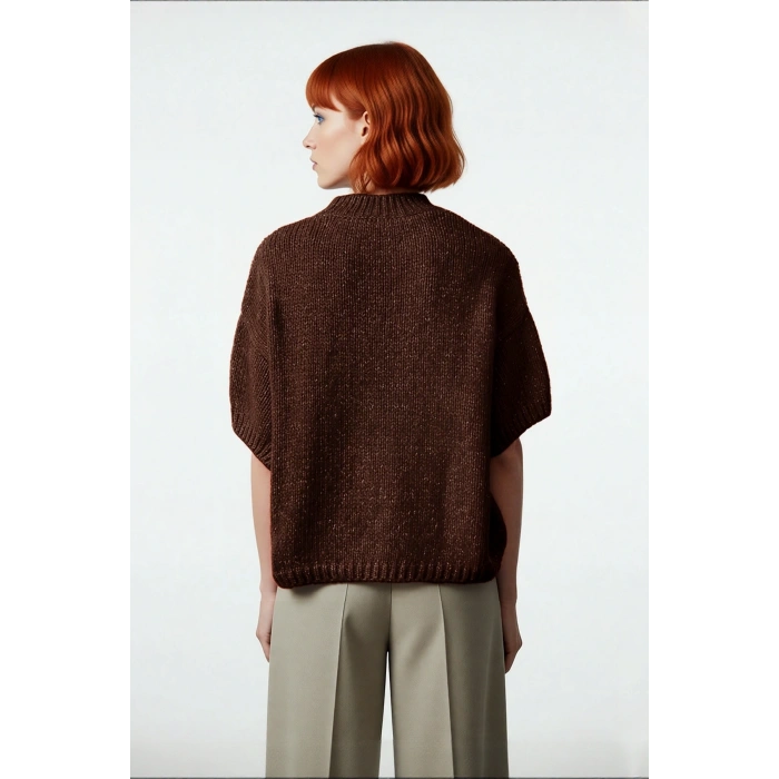 Kadın Oversize Kesim Dik Yaka Kalın Dokulu Düz Desen Kısa Kollu Triko Kazak İlkbahar Sonbahar