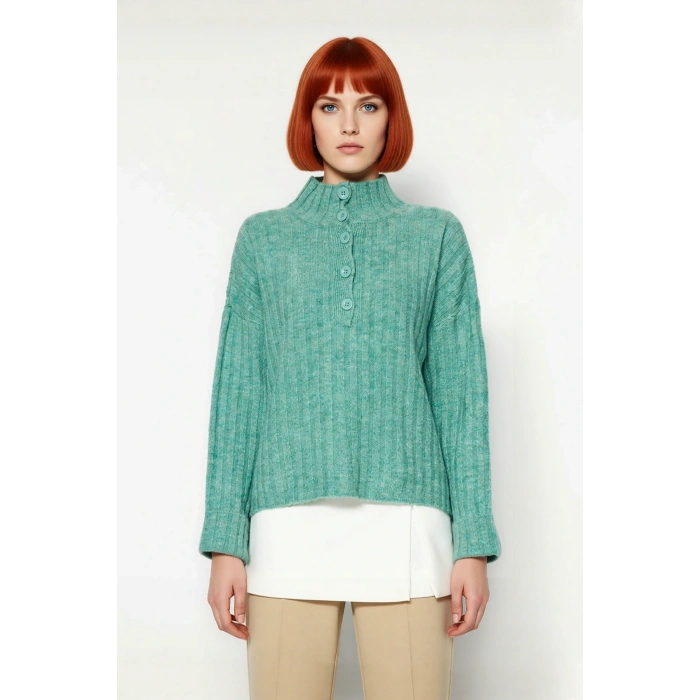 Kadın Oversize Kesim Düşük Kol Dik Yaka Fitilli Triko Kazak Kışlık Rahat ve Şık Günlük Kombinler