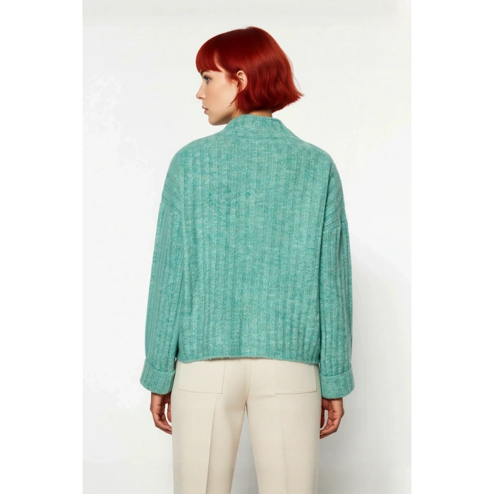 Kadın Oversize Kesim Düşük Kol Dik Yaka Fitilli Triko Kazak Kışlık Rahat ve Şık Günlük Kombinler