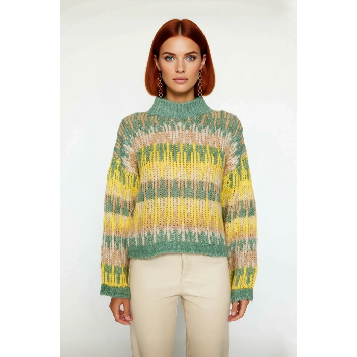 Kadın Oversize Kesim Etnik Desenli Uzun Kollu Crop Triko Kazak Soğuk Günler İçin İdeal Kaliteli