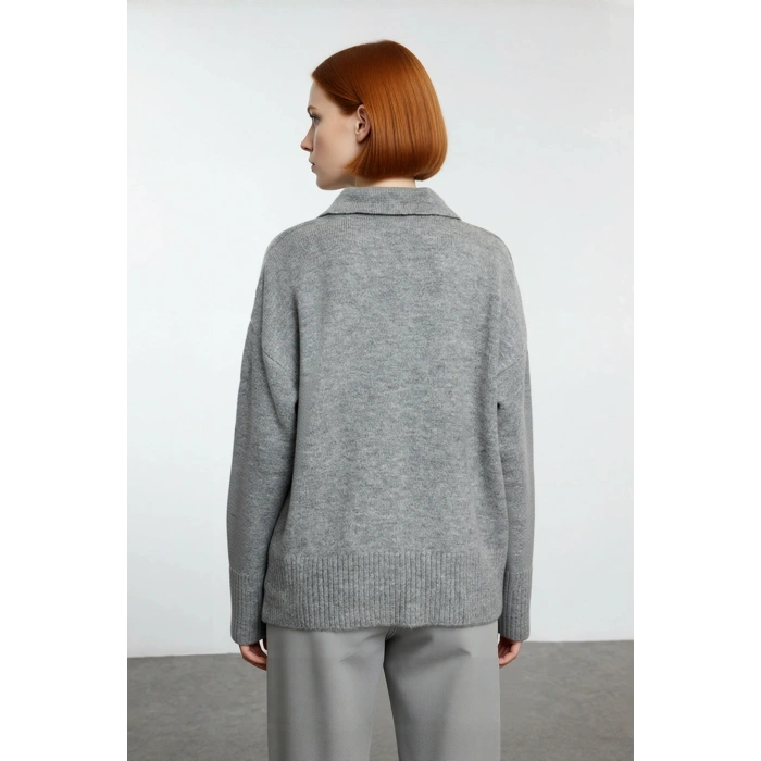 Kadın Oversize Polo Yaka Düşük Kol Triko Kazak Kışlık Kombinlerinize Modern Rahatlık Katacak Şık