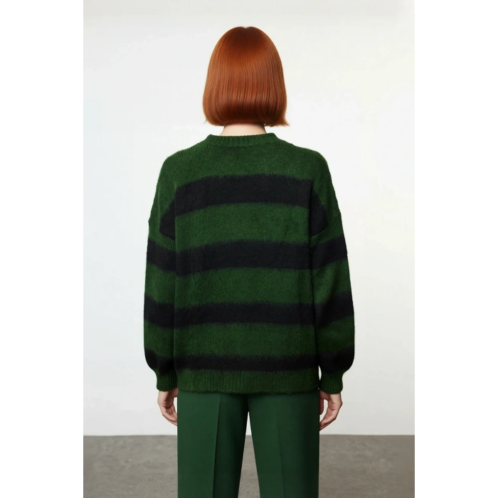 Kadın Oversize Rahat Bisiklet Yaka Çizgili Triko Kazak Kış Sezonu İçin İdeal Düşük Kol Tasarımı