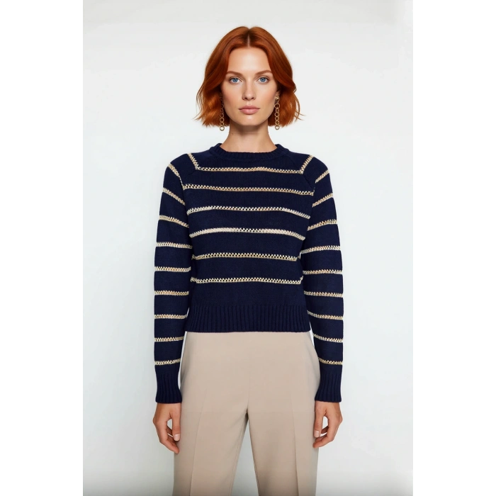 Kadın Oversize Reglan Kol Lacivert Çizgili Triko Kazak Modası Kış Mevsimine Özel Şıklık Kaliteli