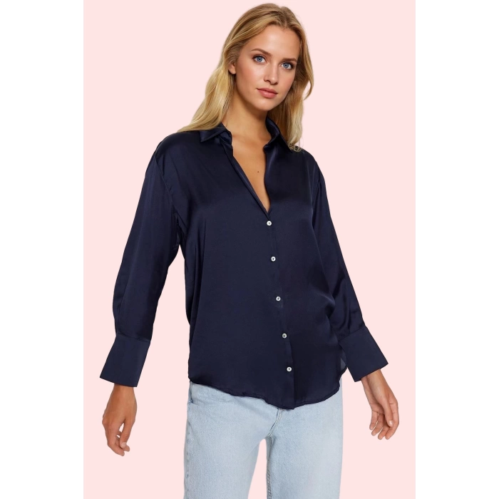 Kadın Oversize Saten Gömlek Düz Desen Günlük Ve Şık Kombinler Hafta Sonu Dayanıklı Malzeme