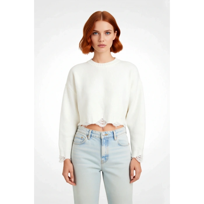 Kadın Oversize Triko Crop Kazak Düşük Kollu Akıtma Detaylı Yumuşak Dokusuyla Modern Şıklık Sunar