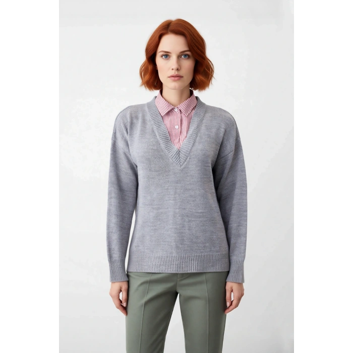 Kadın Oversize V Yaka Triko Kazak Gömlek Garnili Detaylı Sonbahar Kış Şıklığı İçin İdeal Model