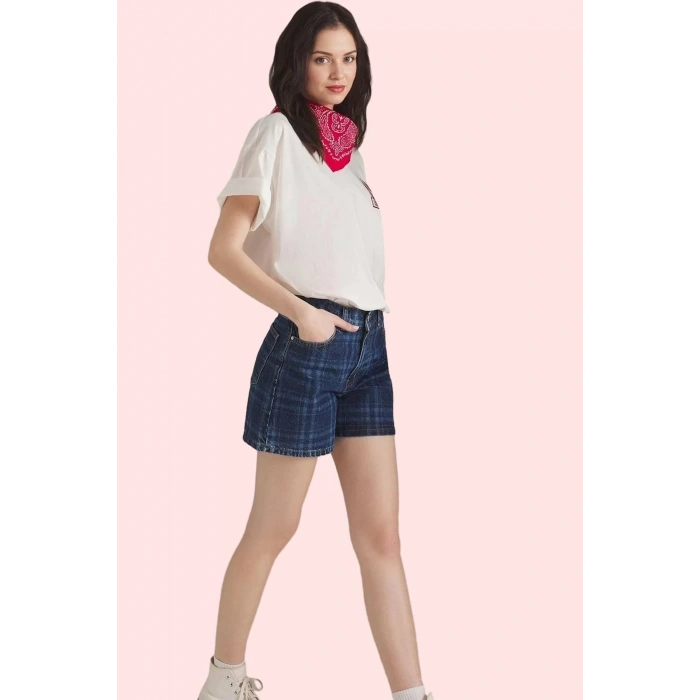 Kadın Pamuk Denim Şort Normal Bel Düz Desenli Şık Günlük Tasarım Yaz Aylarının Vazgeçilmezi