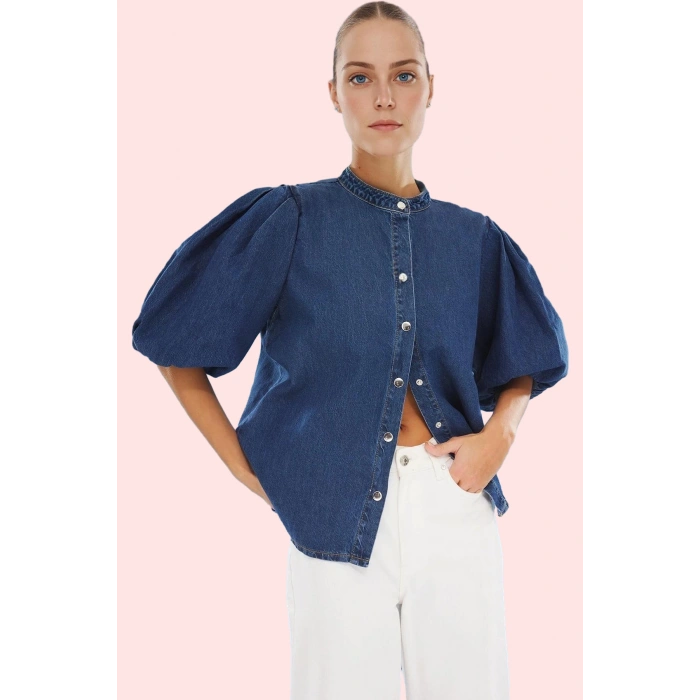 Kadın Pamuklu Denim Gömlek Regular Kalıp Balon Kol Volanlı Detaylar Rahat Günlük Stil Hafta Sonu