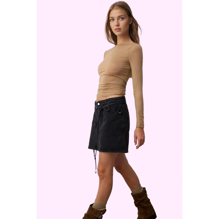 Kadın Pamuklu Denim Mini Etek Yüksek Belli Casual Stil Türkiye Üretimi Yaz Aylarının Vazgeçilmezi