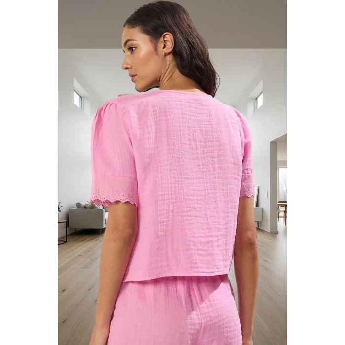 Kadın Pamuklu Müslin Pijama Takımı V Yaka Brodeli Detaylı Rahat Premium Kalite Kullanım
