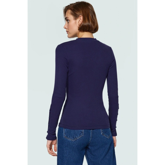 Kadın Pamuklu Örme Bluz Dik Yaka Uzun Kollu Dayanıklı Malzeme Modern Stil