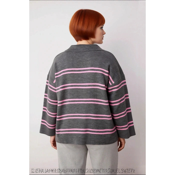 Kadın Polo Yaka Çizgili Akrilik Triko Kazak Relaxed Kalıbı Sayesinde Soğuk Havalara Şıklık Katıyor