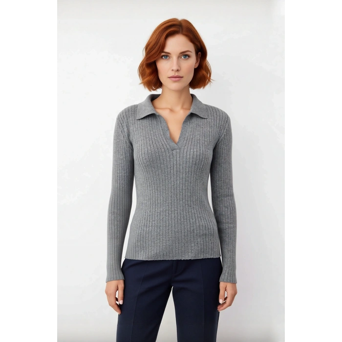 Kadın Polo Yaka Fitilli Triko Kazak Modern Fitted Tasarımıyla Casual Şıklığı Soğuk Havalarda
