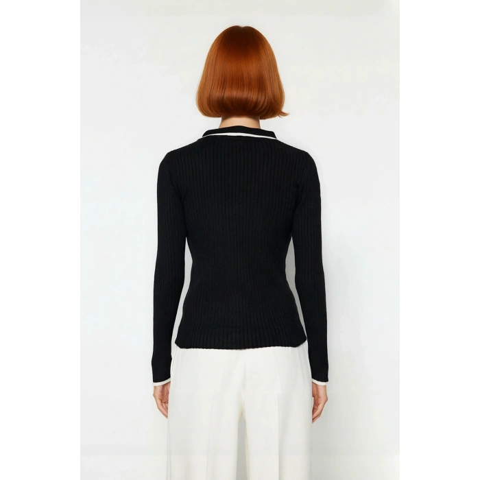 Kadın Polo Yaka Renk Bloklu Fitted Triko Kazak Şıklığı ve Konforu Birleştiren Standart Kol