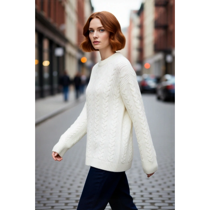 Kadın Rahat Kalıp Saç Örgü Detaylı Bisiklet Yaka Triko Kazak Soğuk Havalar İçin Şık Ve Konforlu