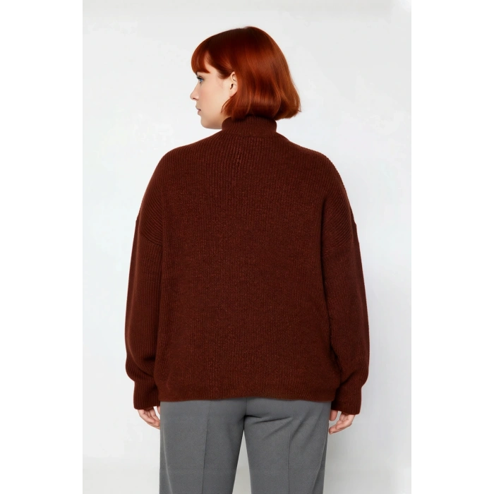 Kadın Rahat Kesim Düz Dokulu Dik Yaka Fermuarlı Uzun Kollu Akrilik Triko Kazak Kışlık Stil