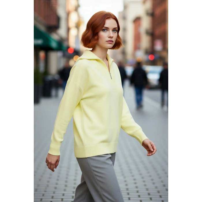 Kadın Rahat Kesim Kırmızı Devrik Yaka Fermuarlı Triko Kazak Düz Desenli Akrilik Kışlık Şıklık