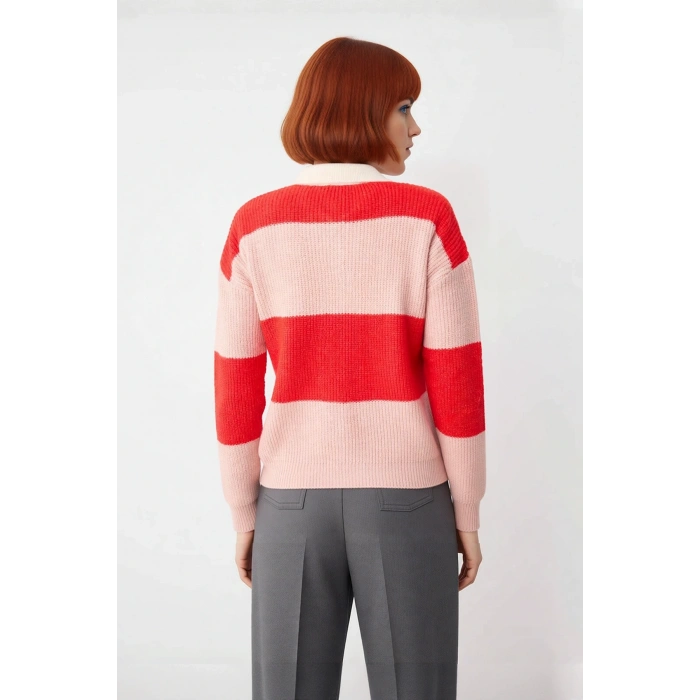 Kadın Rahat Kesim Renk Bloklu Polo Yaka Triko Kazak Soğuk Havalarda Şık ve Konforlu Seçim Kaliteli