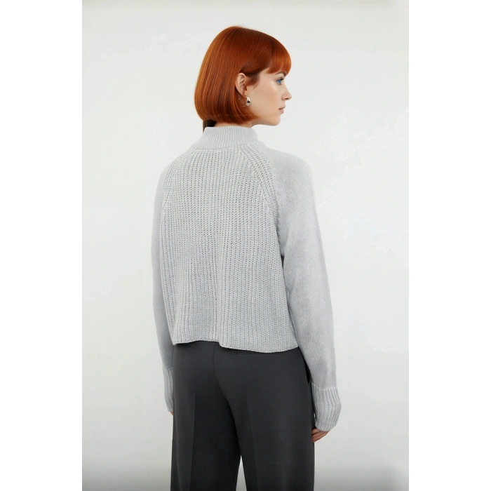 Kadın Regular Fit Crop Dik Yaka Fermuarlı Selanik Örgü Akrilik Triko Kazak Kışlık Kombinlerin