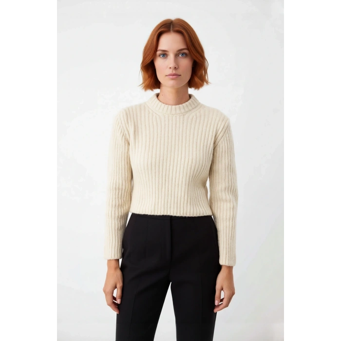 Kadın Regular Fit Crop Fitilli Bisiklet Yaka Uzun Kollu Orta Kalın Triko Kazak Kışlık Kombinlerin