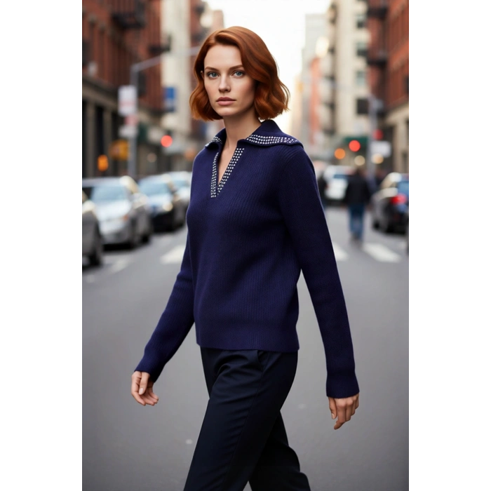 Kadın Regular Fit Devrik Yaka Taş Detaylı Düşük Kollu Triko Kazak Kışlık Şıklığın Vazgeçilmezi