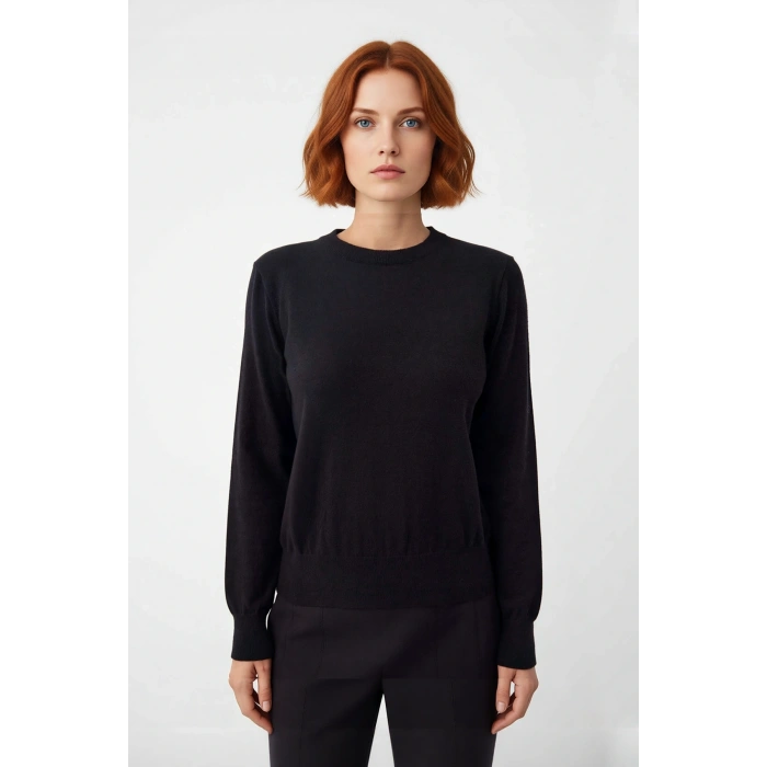 Kadın Regular Fit Düz Bisiklet Yaka Ekru Triko Kazak Kış Günleri İçin Konforlu ve Şık Bir Tercih