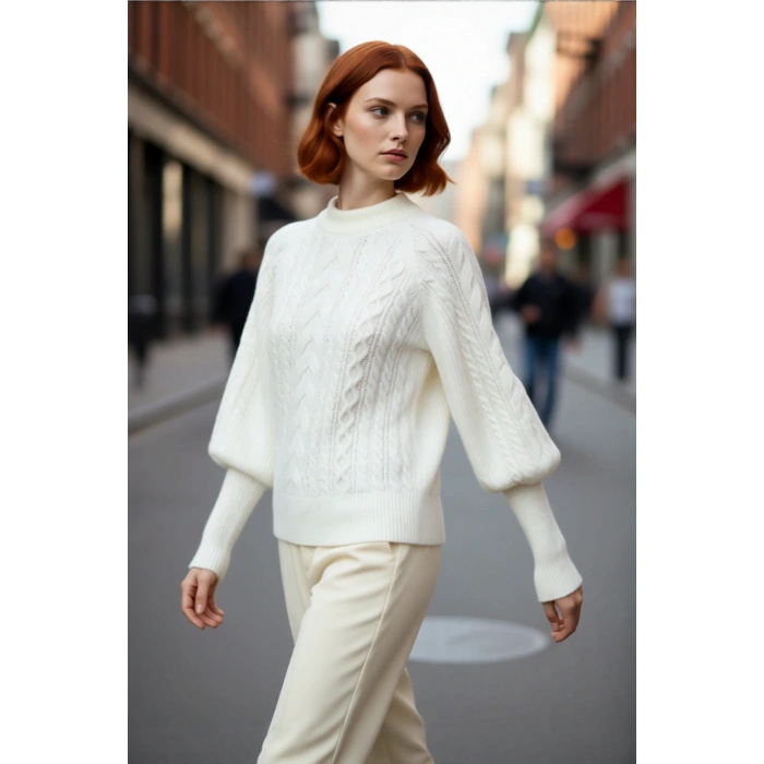 Kadın Regular Fit Yumuşak Dokulu Triko Kazak Balon Kol Dik Yaka Saç Örgü Kış Sezonu Şıklığı