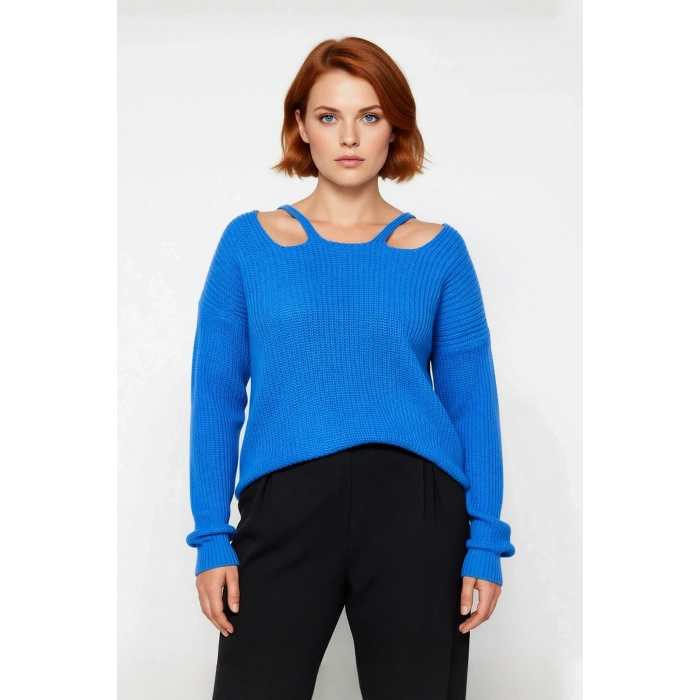 Kadın Regular Kalıp Akrilik Kare Yaka Kesik Omuz Detaylı Selanik Dokuma Uzun Kollu Triko Kazak